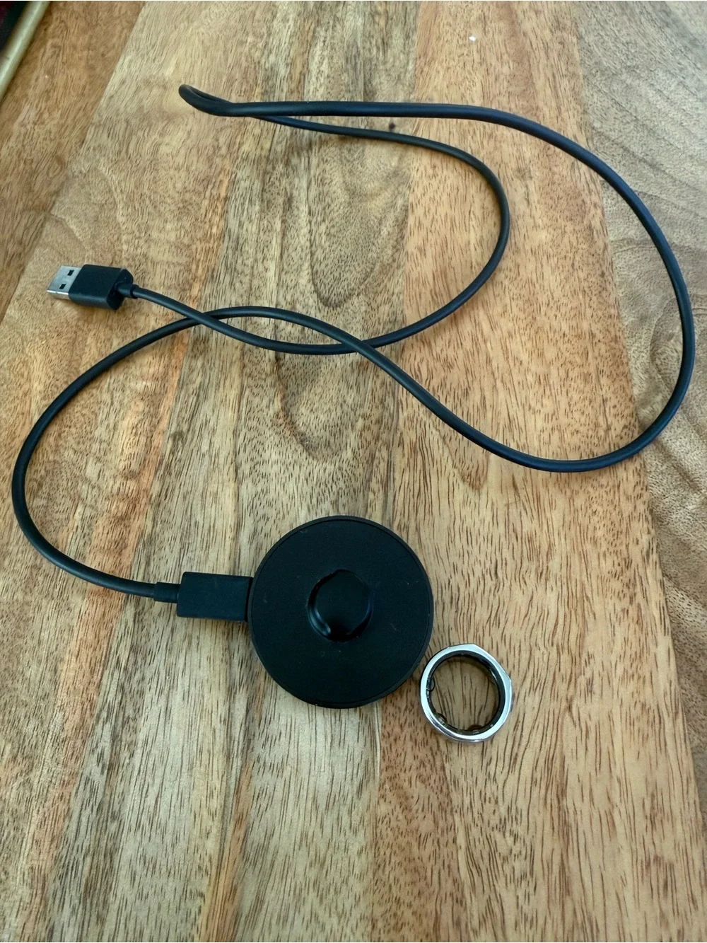 Oura Smart Ring Charging Dock - Silver/Black
